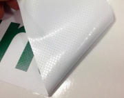 Пленка на клеевых присосках 1,37*30м белая.матов. - Гельветика-Урал